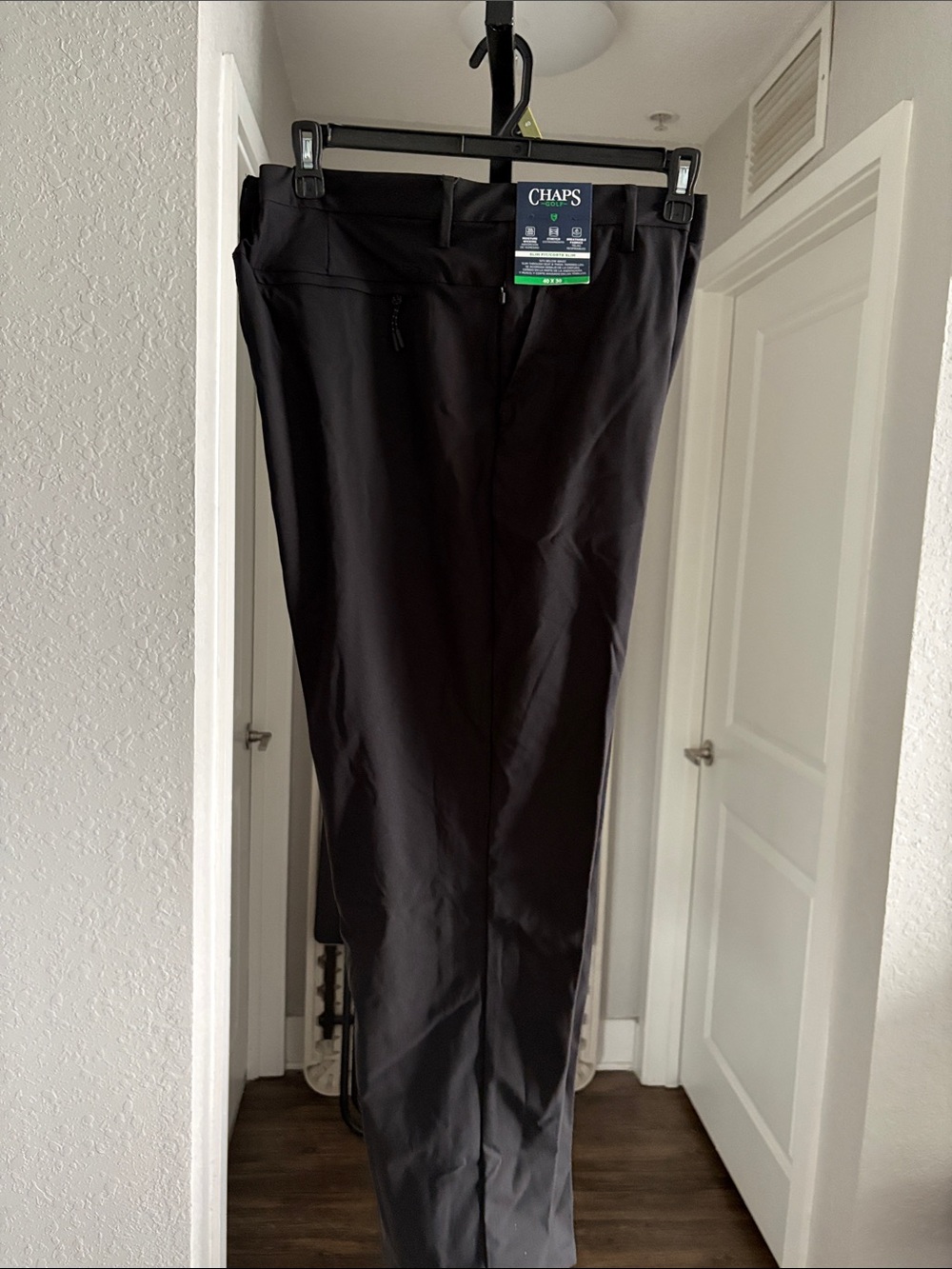 Chaps Men's Black Straight-Leg Performance Pants size 40x 30